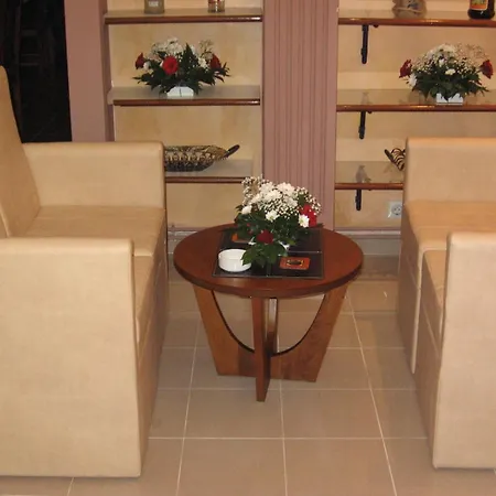 Tehnograd מלון קראלג'בו