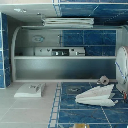 Tehnograd מלון קראלג'בו